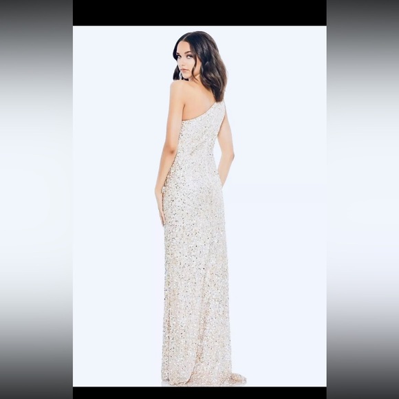 Dancing Queen One Shoulder White With Silver Sequins All Over Sparkling SZ 12 - Picture 3 of 3